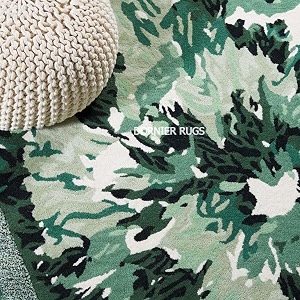 7x9 Ft Hand-Tufted Wool Rug - Classic