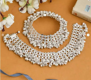 aamna brass anklet