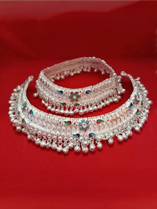 aamna brass anklet