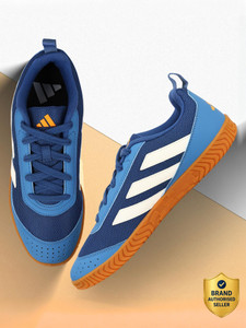 ADIDAS PIVOT COURT M Walking Shoes For