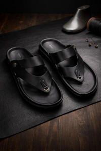 aerowalk Men Slippers