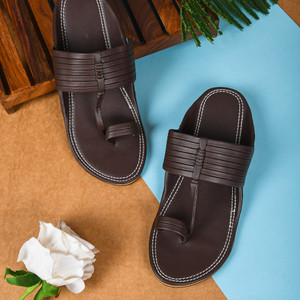 AMAZING TRADERS Men Flats Sandal Brown