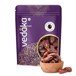 amazon brand - vedaka fresh dates  500 g  khajur dry fruit  naturally packed with nutrients  healthy snack  no added preservatives or additives  hygienically packed