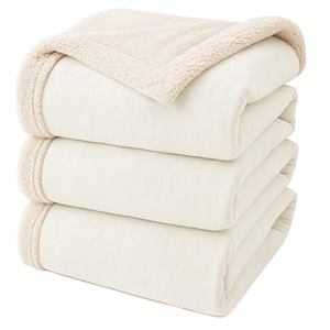amazon brand - umi fleece sherpa blanket for winter king size 500gsm ultra super soft luxury fleece for heavy winter mid winter amp ac room 88x90 inches white amp white