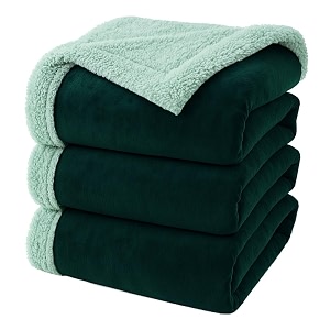 amazon brand - umi faux rabbit fur with sherpa luxurious super soft fluffy cozy fuzzy warm reversible blanket for single size bed 500gsm blanket with bag packing - color aqua 152 x 220 cm
