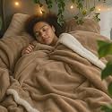 Amazon Brand - Umi Fleece Sherpa Blanket for Winter Single Bed 500GSM, Ultra Super Soft Comfort &amp; Luxury Flannel for Heavy Winter, Mid Winter &amp; AC Room (60X90 Inches, Beige &amp; White)