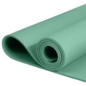 amazonbasics yoga mat  6 mm thick mat  bag included  grippy surface  anti slip exercise mat  tpe and eva material  yoga mat for men amp women  exercise mat for gym or home green