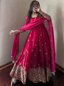 Ambefashion Women Silk Blend Kurta Pant Dupatta