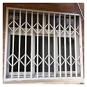 AMUFJJ Exterior Interior Window Security Grille, Household Burglar Protection Window Guardrail Enclosure Retractable, Aluminum Safety Bars(White,80x120cm (31x47))