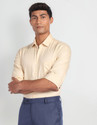 ARROW Men Slim Fit Solid Cut Away