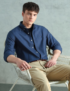 Arrow Sport Men Solid Casual Blue Shirt