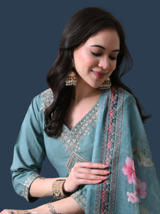 aurbhi Women Cotton Rayon Kurti Pant Dupatta