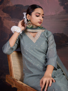 avanshee women kurta pant dupatta set
