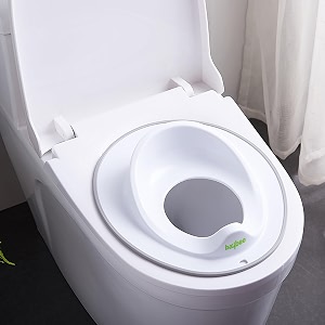 baybee maza baby potty seat for kids 0 to 5 years portable baby toilet seat for kids with anti slip strip splash guard fits round amp oval western toilets  potty training seat for baby grey