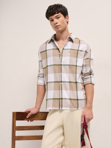 THE BEAR HOUSE Men Checkered Casual Beige