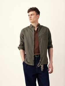 THE BEAR HOUSE Men Solid Casual Green