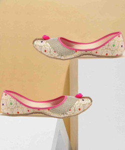 beauty walk jutis for women pink  4