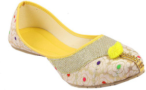beauty walk jutis for women yellow  6
