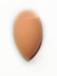 beautyblender foundation and makeup flawless sponge cream colour