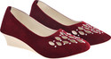 Beutix Women Bellies Sandal (Maroon , 4)