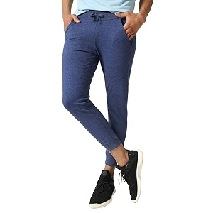 Bewakoof Mens Solid Regular Fit Cotton Blend