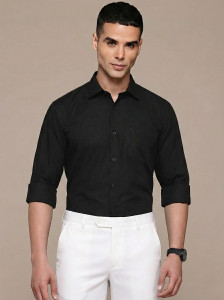 BLUE SQUAD Men Solid Formal Black Shirt
