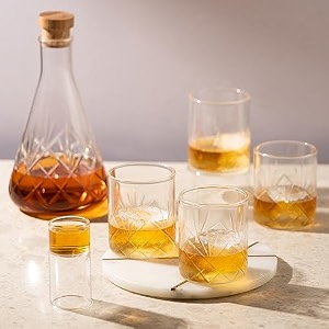 borosil 6pc bar set  4pc whiskey glasses 1pc decanter with 1pc jigger set  borosilicate glass hand etched mini bar range for drinking bourbon whiskey scotch cognac  transparent