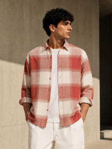 CAHOOT Men Regular Fit Checkered Spread Collar
