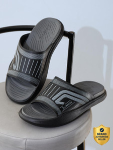 CAMPUS Men Slides