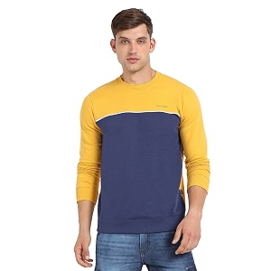 Campus Sutra Men Cotton Hooded Neck Sweatshirt