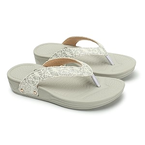Carlton London womens Textured Thong Comfort Sandals