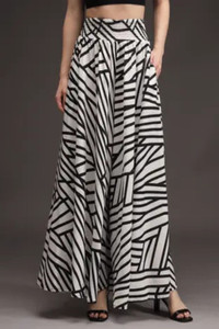 chalodia women regular fit black white cotton blend trousers