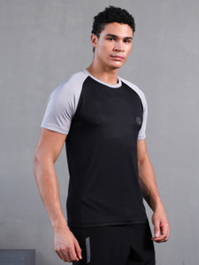 CHKOKKO Colorblock Men Round Neck Black T-Shirt