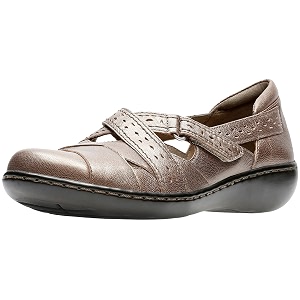 Clarks Womens Ashland Spin Q Slip-on Loafer