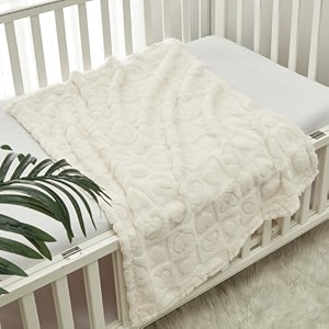 crevent 3034x4034 cozy soft warm sherpa baby blanket for girls boys newborn essentials for infant baby shower receiving gift - white heart 75x100cm