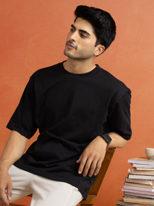 Damensch Solid Men Round Neck Black T-Shirt