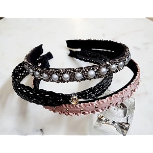 fancy elegant beautiful plastic hair accessories for women and girls set of 3