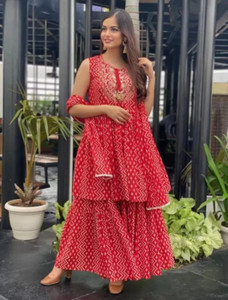 derail women viscose rayon kurta sharara dupatta set