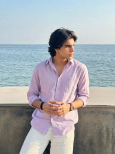 Dhakre fashion Men Solid Casual Purple Shirt
