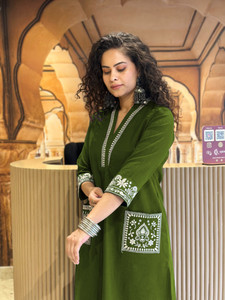 DHARM CREATIONS Women Kurta Pant Set