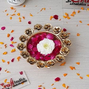 ecraftindia golden metal handcrafted floral decorative urli with 18 rose flowers border - urli bowl for floating flowers - christmas wedding diwali festival decoration item