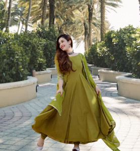 ekta flareda-line gown