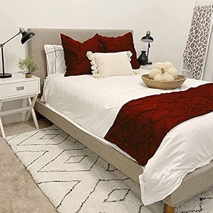 100 cotton 800 thread count 3 piece pinch pleated bed runner set and cushion cover single 5425 burgundy
