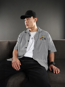 Eszett Men Checkered Casual Grey Shirt