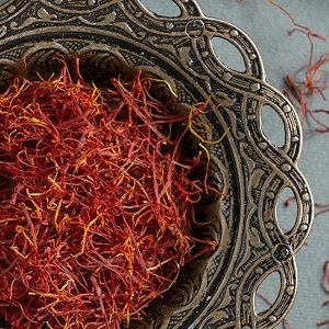 carousel saffron 4 gram pure kashmiri mongra fresh kesar pure kashmiri kesar food amp pooja organic saffronkesharkashmirikesar for beauty and cooking