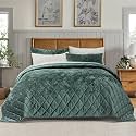 EverGrace Luxury Crushed Diamond Lightweight Velvet Quilt, King, Dark Green