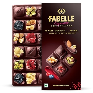 fabelle open secret - dark centre- filled luxury chocolate bar with dark choco mousse and visible nuts amp berries 125g