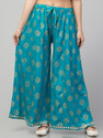 FamBee Flared Women Green Trousers