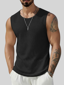 Fashion And Youth Solid Men Round Neck