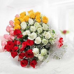 floweraura premium fresh live flower bouquet of 50 mix roses in designer packing gift for birthday  anniversary  love  home decor  fathers day gift for dad same day delivery